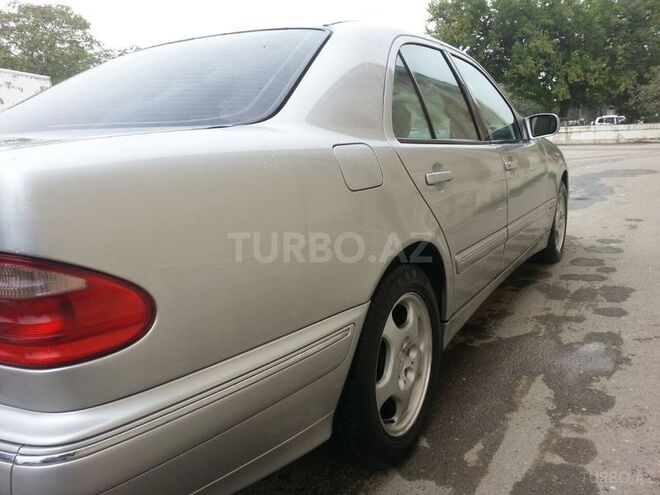 Mercedes E 240 1999, 270,000 km - 2.4 l - Bakı