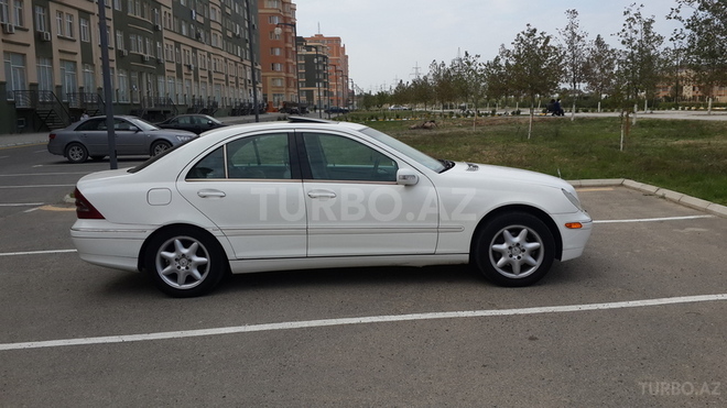 Mercedes C 240 2003, 305,000 km - 2.6 л - Bakı