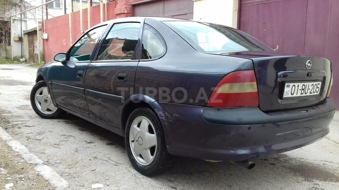 Opel Vectra 1997, 257,000 km - 1.8 l - Bakı