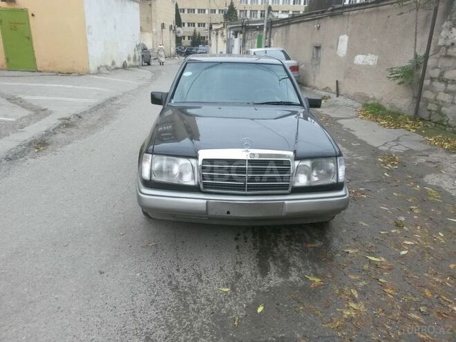 Mercedes E 230 1988, 289,000 km - 2.3 l - Bakı