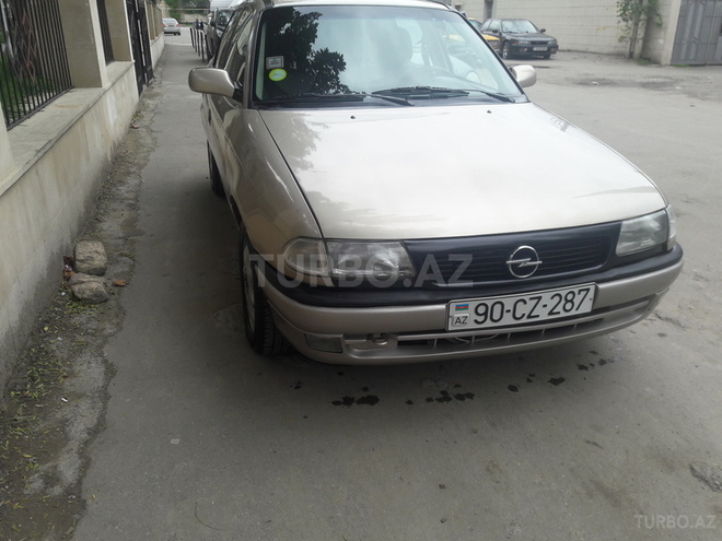Opel Astra 1997, 281,000 km - 1.8 l - Bakı
