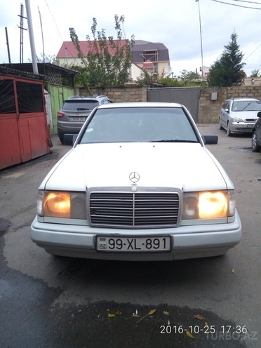 Mercedes E 230 1989, 530,000 km - 2.3 l - Bakı