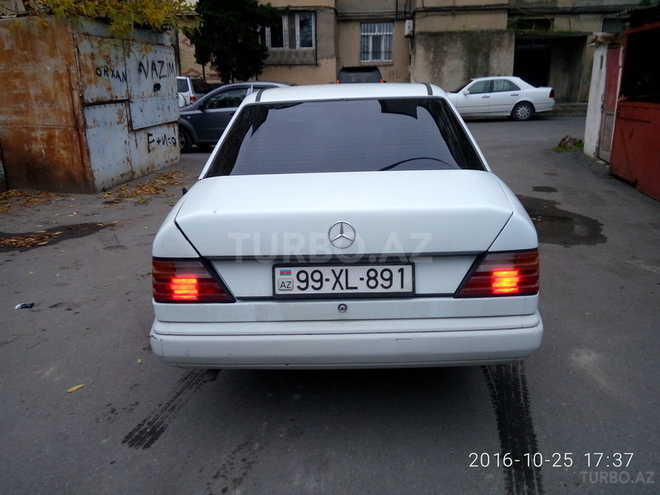 Mercedes E 230 1989, 530,000 km - 2.3 l - Bakı