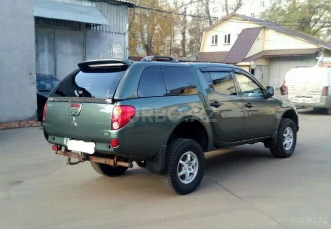 Mitsubishi L200 2012, 135,000 km - 2.5 л - Bakı