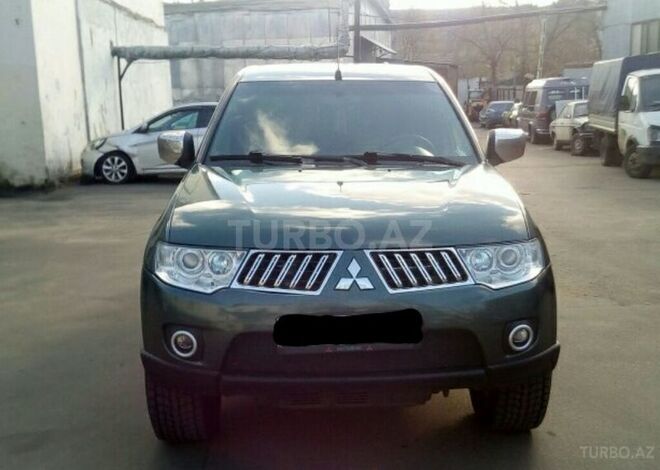 Mitsubishi L200 2012, 135,000 km - 2.5 л - Bakı