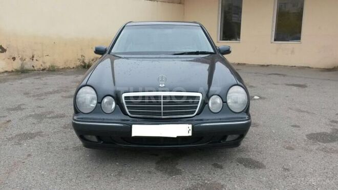 Mercedes E 280 2000, 205,000 km - 2.8 l - Bakı