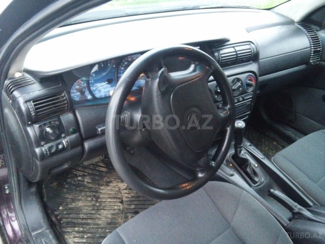 Opel Omega 1994, 243,200 km - 2.0 l - Bakı