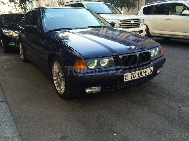 BMW 318 1991, 313,000 km - 0.2 l - Bakı