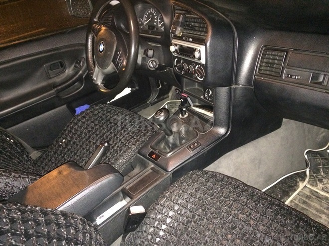 BMW 318 1991, 313,000 km - 0.2 l - Bakı