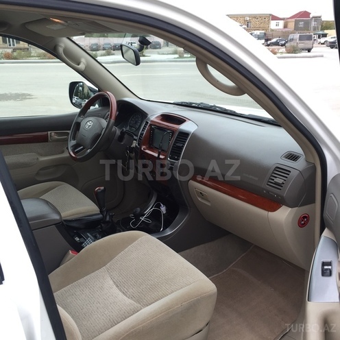 Toyota Prado 2009, 105,000 km - 2.8 l - Salyan