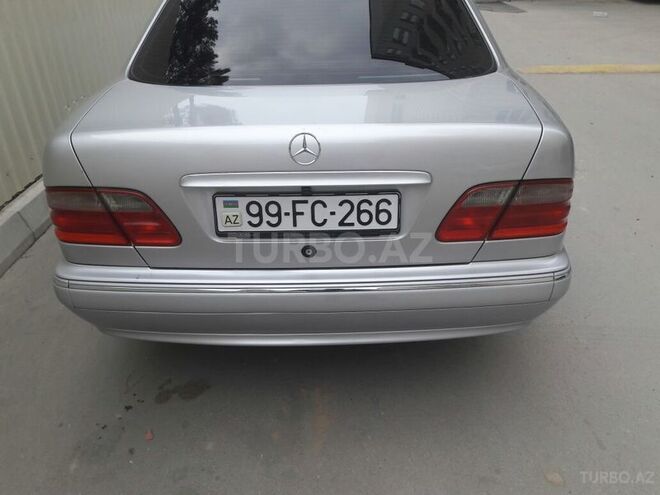 Mercedes E 240 2000, 255,222 km - 2.4 l - Bakı