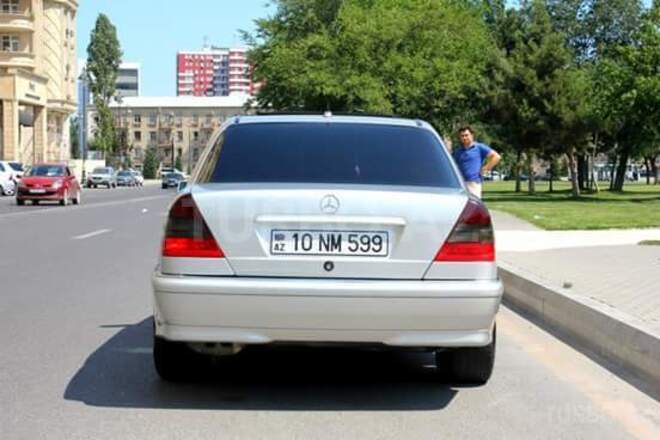 Mercedes C 230 1999, 240,000 km - 2.3 l - Bakı