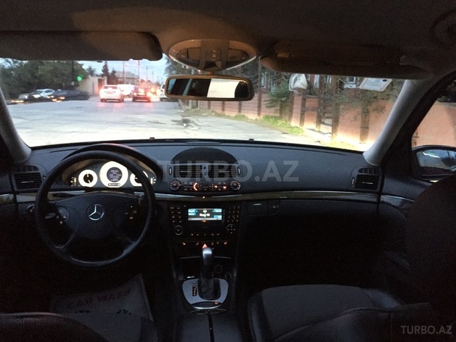 Mercedes E 320 2004, 209,657 km - 3.2 l - Bakı