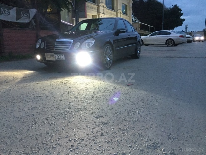 Mercedes E 320 2004, 209,657 km - 3.2 l - Bakı