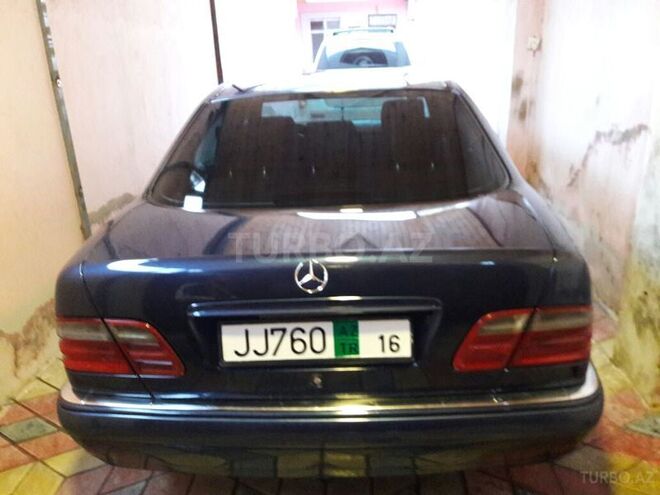 Mercedes E 200 1999, 280,000 km - 2.0 l - Bakı