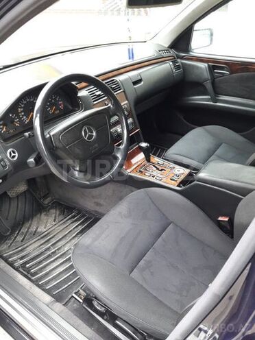 Mercedes E 200 1999, 280,000 km - 2.0 l - Bakı