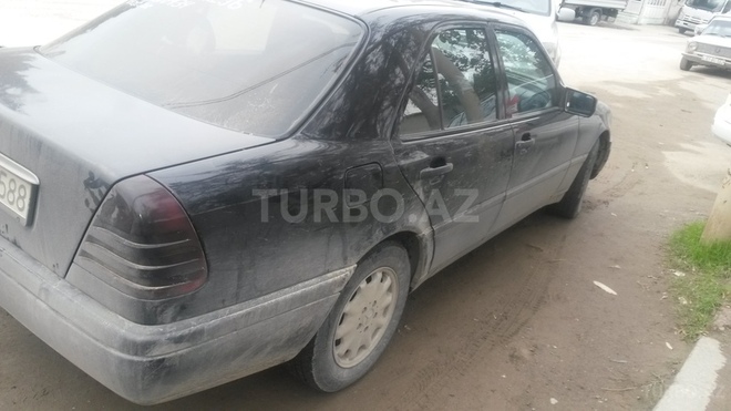 Mercedes C 220 1996, 175,000 km - 2.2 l - Bakı