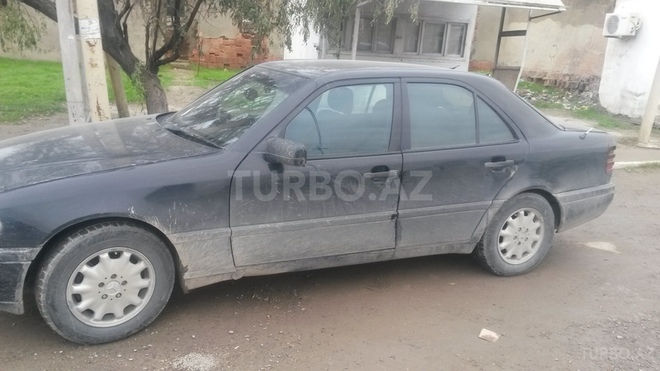 Mercedes C 220 1996, 175,000 km - 2.2 l - Bakı