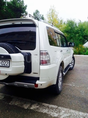 Mitsubishi Pajero 2010, 125,697 km - 3.5 л - Sumqayıt