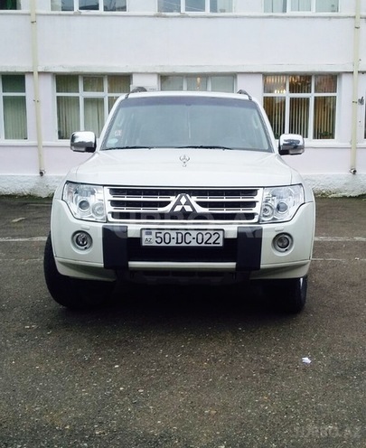 Mitsubishi Pajero 2010, 125,697 km - 3.5 л - Sumqayıt