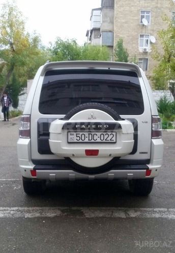 Mitsubishi Pajero 2010, 125,697 km - 3.5 л - Sumqayıt