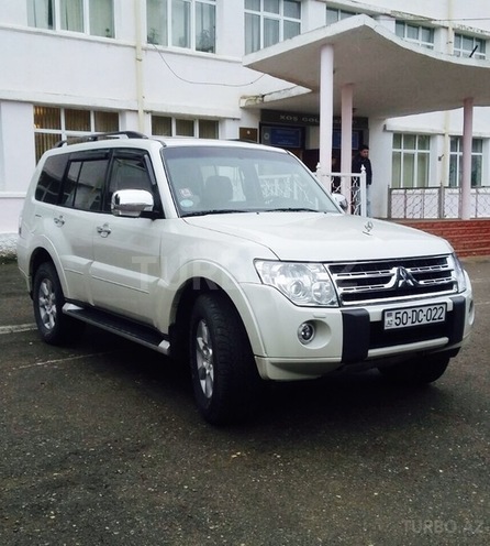 Mitsubishi Pajero 2010, 125,697 km - 3.5 л - Sumqayıt