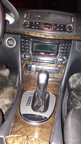 Mercedes E 270 2002, 256,000 km - 2.7 л - Bakı