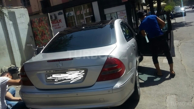 Mercedes E 270 2002, 324,000 km - 2.7 л - Bakı