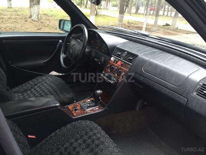 Mercedes C 180 1997, 200,000 km - 1.8 l - Sumqayıt