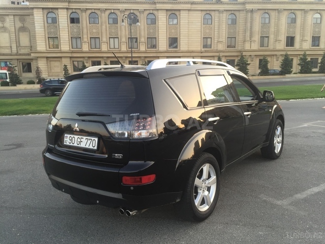 Mitsubishi Outlander 2007, 158,000 km - 3.0 l - Bakı