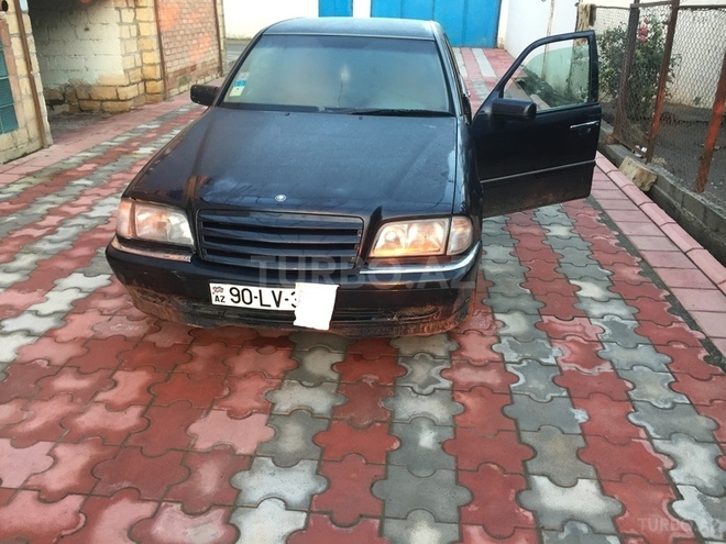 Mercedes C 220 1999, 339,000 km - 2.2 l - Yevlax