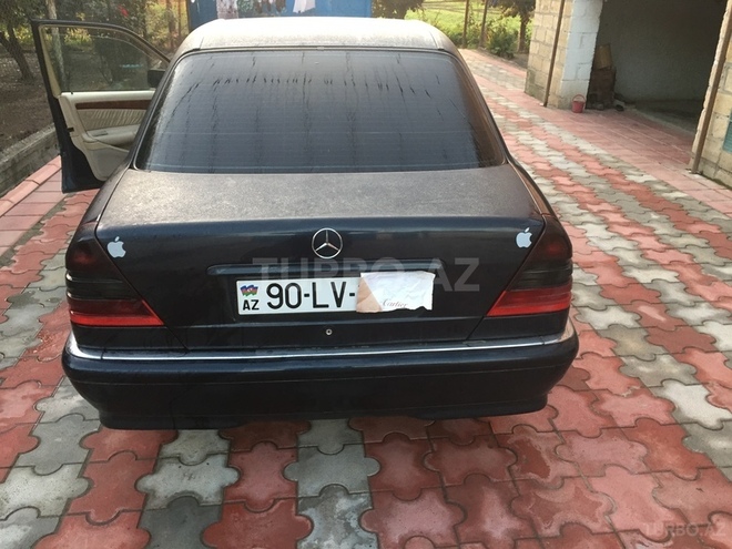 Mercedes C 220 1999, 339,000 km - 2.2 l - Yevlax