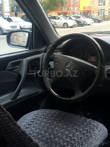 Mercedes E 220 2000, 222,476 km - 2.2 l - Bakı
