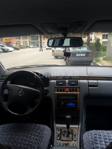 Mercedes E 220 2000, 222,476 km - 2.2 l - Bakı