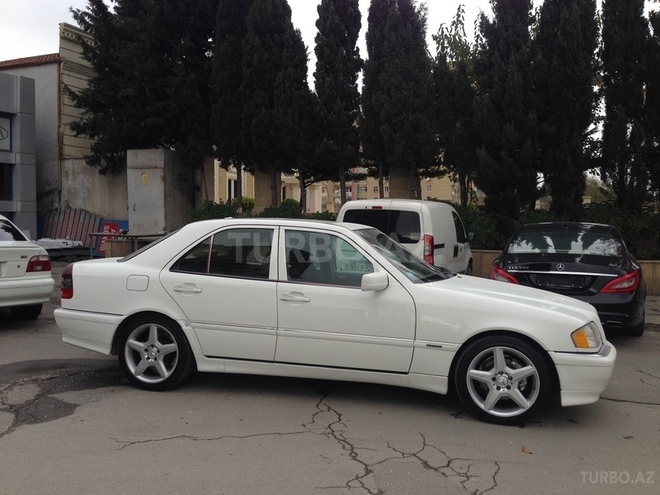 Mercedes C 230 1999, 144,000 km - 2.3 l - Bakı