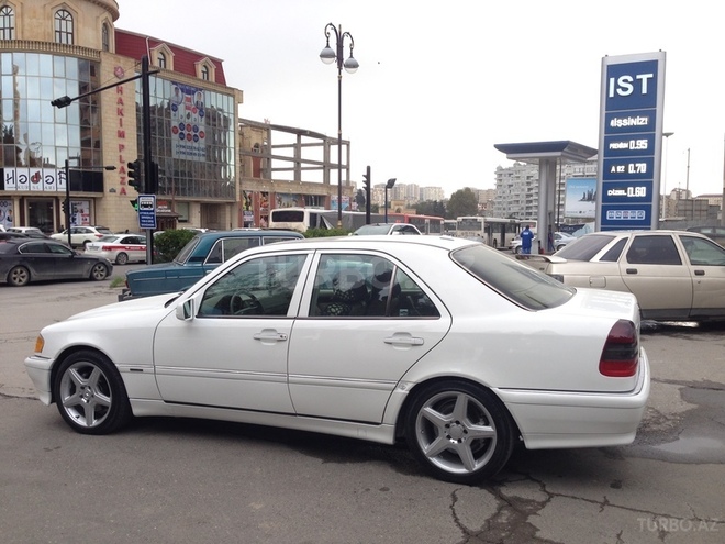 Mercedes C 230 1999, 144,000 km - 2.3 l - Bakı