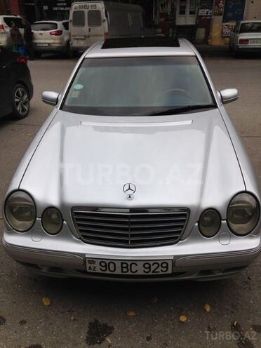 Mercedes E 320 2002, 208,000 km - 3.2 l - Bakı