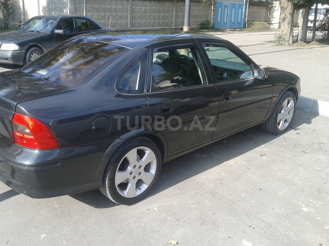 Opel Vectra 1997, 295,000 km - 2.0 л - Mingəçevir