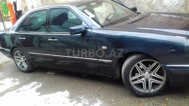 Mercedes E 240 1998, 148,000 km - 2.4 л - Bakı