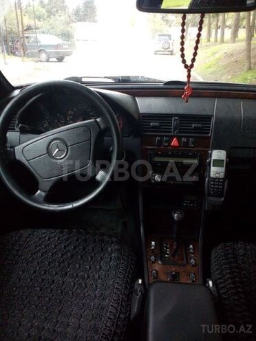 Mercedes C 220 2000, 240,000 km - 2.2 l - Bakı
