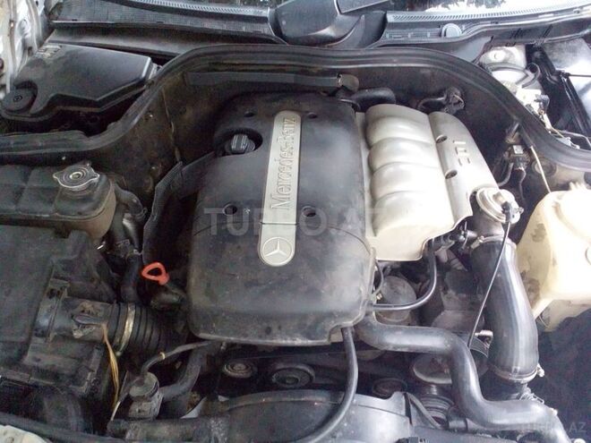 Mercedes C 220 2000, 240,000 km - 2.2 l - Bakı