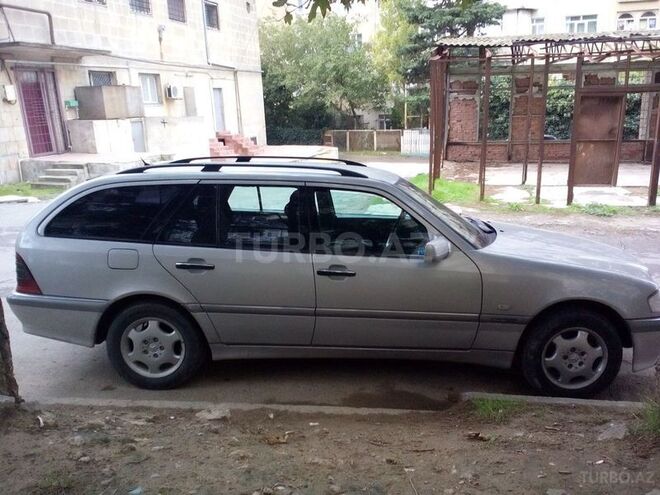 Mercedes C 220 2000, 240,000 km - 2.2 l - Bakı