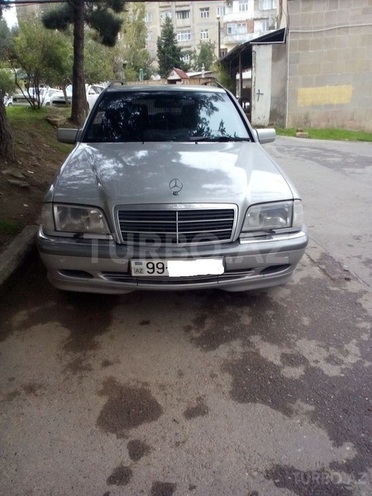 Mercedes C 220 2000, 240,000 km - 2.2 l - Bakı