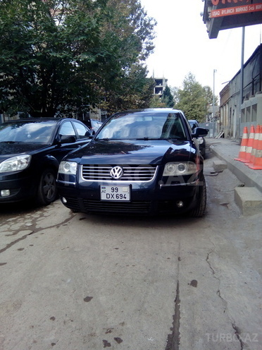 Volkswagen Passat 2004, 1,800,000 km - 1.8 л - Gəncə