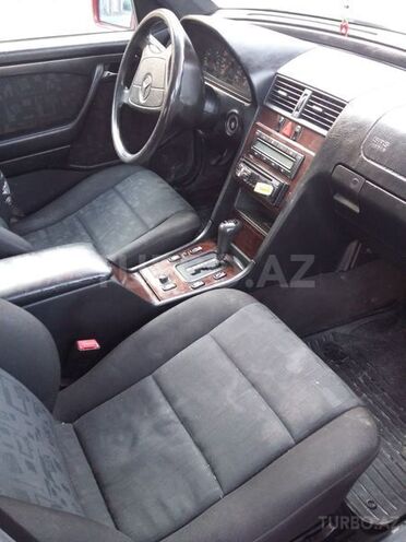 Mercedes C 200 1995, 256,499 km - 2.0 л - Quba