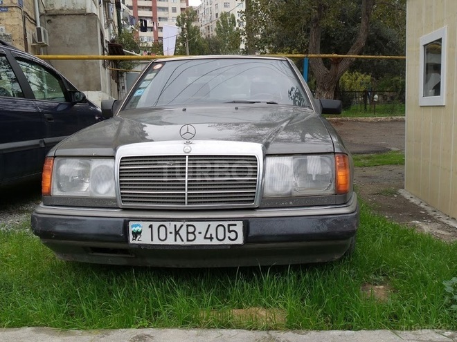 Mercedes E 230 1993, 300,000 km - 2.3 l - Bakı