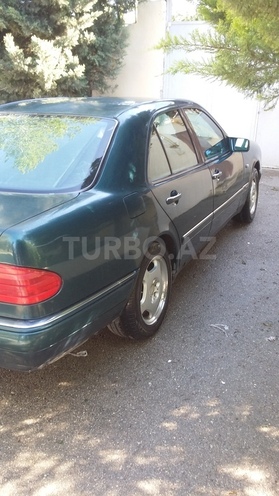 Mercedes E 230 1996, 32,800 km - 0.9 l - Bakı