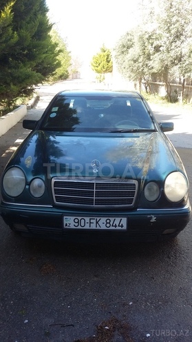 Mercedes E 230 1996, 32,800 km - 0.9 l - Bakı