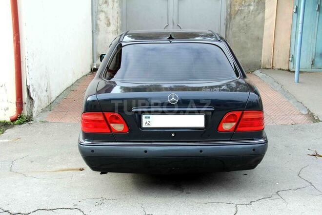 Mercedes E 200 1998, 320,000 km - 2.0 l - Bakı
