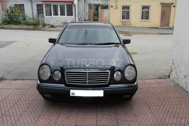 Mercedes E 200 1998, 320,000 km - 2.0 l - Bakı